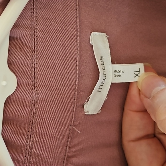 Maurice's zip vest - Picture 2 of 7